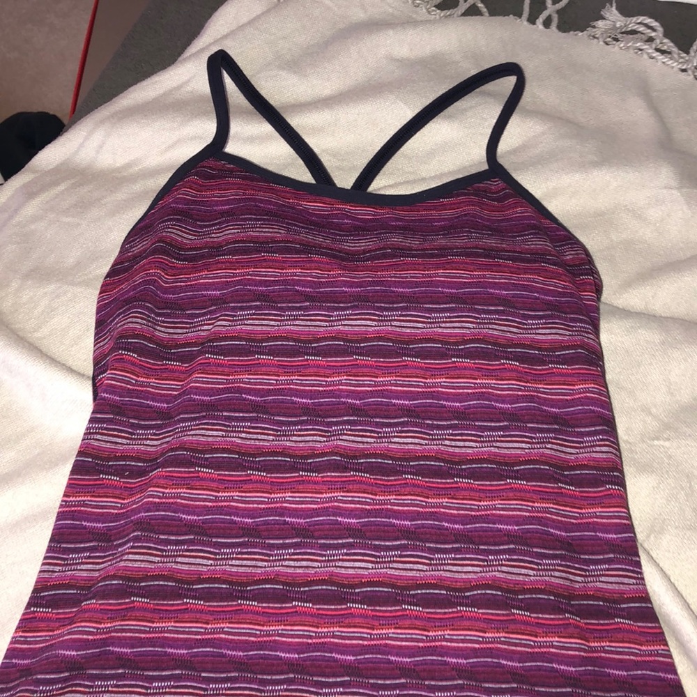 Lululemon tank top built in bra